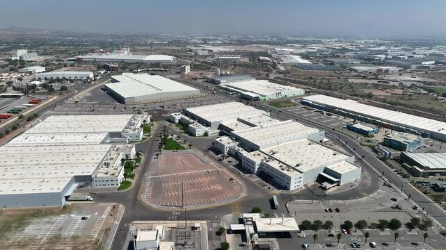 Vista A&eacute;reas de edificios industriales, industriales y complejos log&iacute;sticos