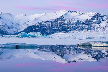 Beautiful sunset in Jökulsárlón Glacier Lagoon (South Iceland)	