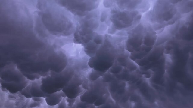 Dark mammatus clouds of a thunderstorm over northern Illinois