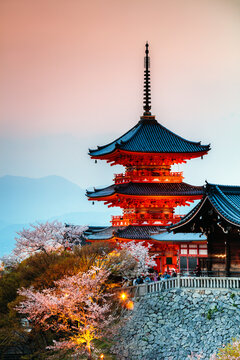 Kiyomizudera temple at dusk, Kyoto, Japan