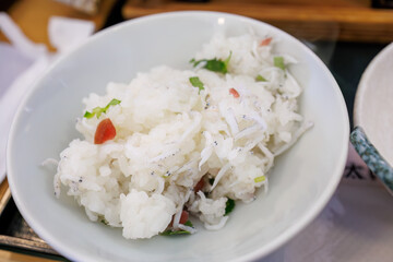 しらすのひつまぶしとアジフライ、煮込みうどんなどの定食。
道の駅でランチを食べる。
三島市、静岡県-2025年3月30日
