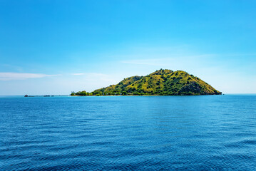 Obraz premium Kanawa Island in Komodo National Park, Flores, Indonesia, Southeast Asia.