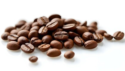Naklejka premium roasted coffee beans isolated on white background