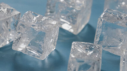 Obraz premium melting ice cubes