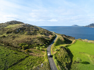 K&uuml;stenpanorama mit Van Traumstra&szlig;e am Meer