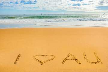 Sandherz i love AU am Buddina Beach an der sunshine coast in australien