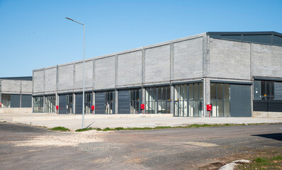 Obraz premium Empty Industrial warehouse building