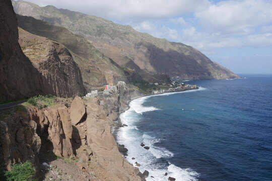 K&uuml;stenlandschaft auf Santo Ant&atilde;o in Kap Verde