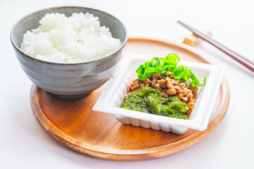 ご飯とめかぶ納豆