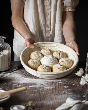 Couronne Bordelaise in a proving basket