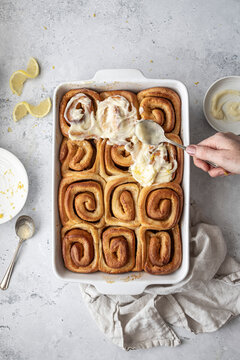 Lemon Rolls with Lemon Cream Topping