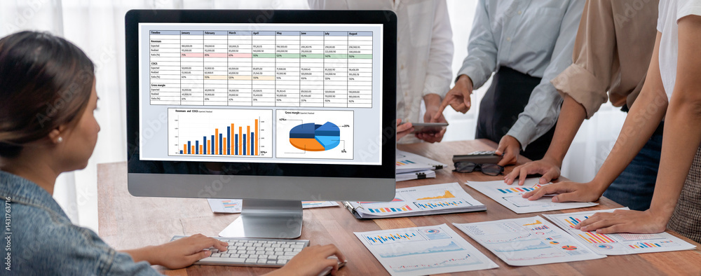 Leinwandbilder business data dashboard provide business intelligence analytic for marketing strategy planning brisk