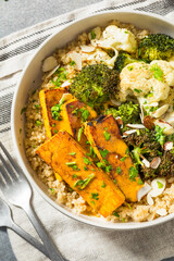 Healthy Vegan Tofu Quinoa Bowl