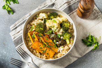 Healthy Vegan Tofu Quinoa Bowl