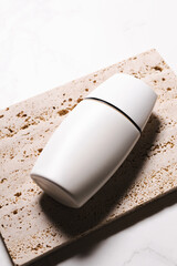 日焼け止めクリーム　夏のスキンケア化粧品　美容液