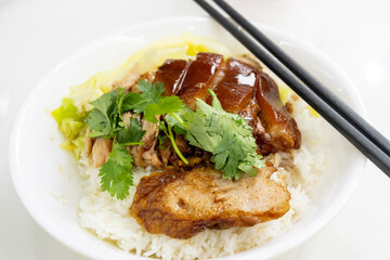 Delicious braised pig trotter rice