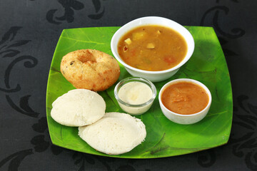 Sambar Vada with Idli Sambar