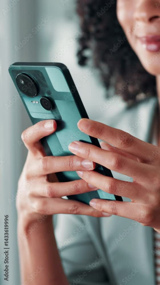 Aufkleber hands, phone and text message with business woman in office for communication or social media. app, 