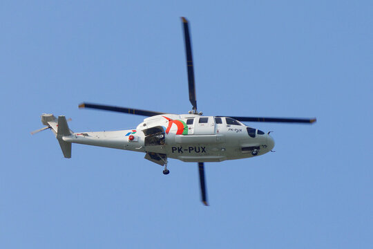 Pelita Air Sikorsky S76++ PK-PUX prepare to landing at Sepinggan international airport, Balikpapan         