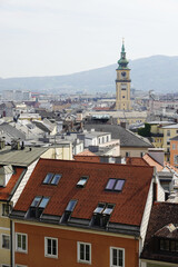 Obraz premium The view of Old Dom Cathedral and Maria Himmerfahrt Church from the Castle hill,. Linz, Austria 