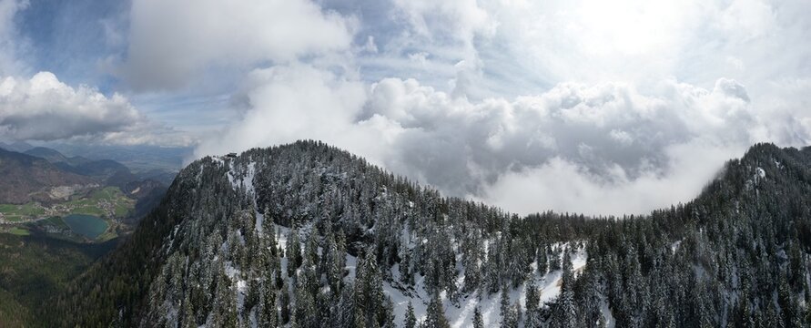 Luftaufnahme von Pendling und Thiersee 