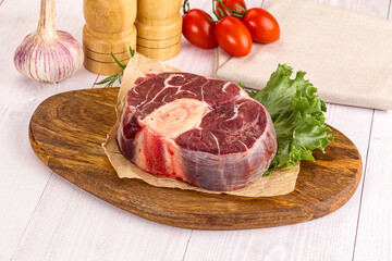 Raw beef ossobuco for roast