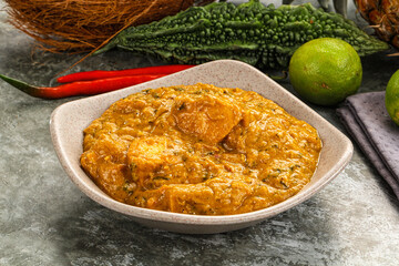 Indian cuisne - Chicken massala with sauce