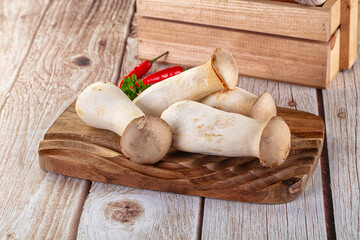 Asiam mushrooms raw eringi heap
