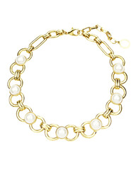 Image of a necklace for fashion on transparent background