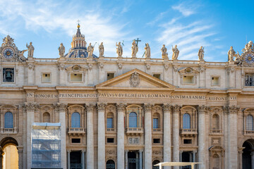 Obraz premium The Papal Basilica of Saint Peter in the Vatican, or simply Saint Peter's Basilica, is a church of the Italian High Renaissance located in Vatican City, an independent microstate enclaved within the c