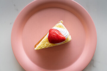 고구마 딸기 케이크 조각, 디저트 케이크