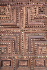 DETAIL OF AN OLD WOODEN DOOR