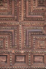 DETAIL OF AN OLD WOODEN DOOR