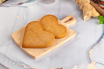 Sweet ginger cookies for snack