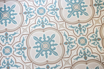 Zoom sur un carrelage posé par une entreprise spécialisée. Carrelage utilisé dans une salle de...