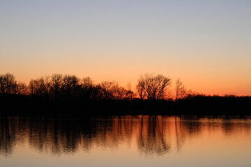 Fototapeta premium sunset on the lake