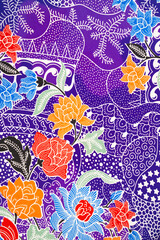 Photo of flower-patterned batik cloth that looks beautiful.