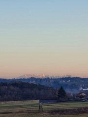 Hallertau Weitsicht zum Watzmann im F&ouml;hn mit 150 km Sichtweite