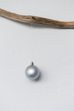 single silver xmas ball
