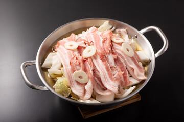 豚肉と白菜の鍋（調理前）