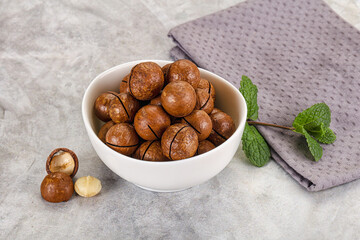 Sweet macadamia nut in the bowl