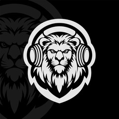 Obraz premium Lion with headset, mascot esport logo design, black white