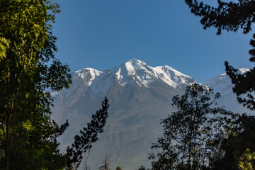 CHACHANI VOLCANO IN THE CITY OF AREQUIPA, ONE OF THE TALLEST THAT CAN BE SEEN IN THE FAMOUS WHITE...