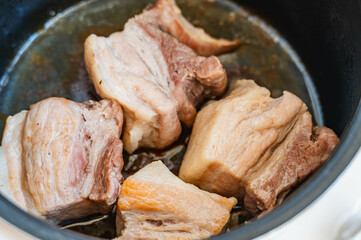 水で炊飯した豚バラ肉