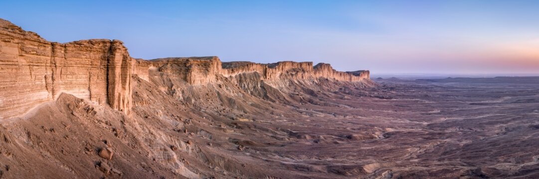 Tuwaiq mountains at The Edge of the World, Riyadh, Saudi Arabia