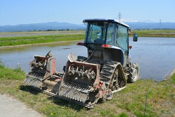 農業機械 トラクター