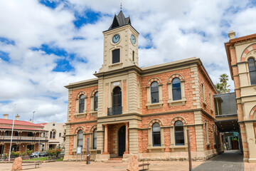 The Old Town Hall in Mount Gambier, built in 1882 from dolomite and limestone, stands as a key symbol of the city’s historic and architectural heritage.