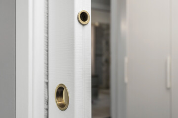 Sliding door detail