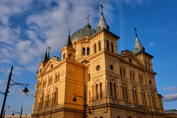zabytkowy kościół na Placu Wolności w centrum Łodzi