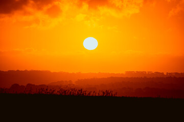 Sun setting at horizon, Geelong